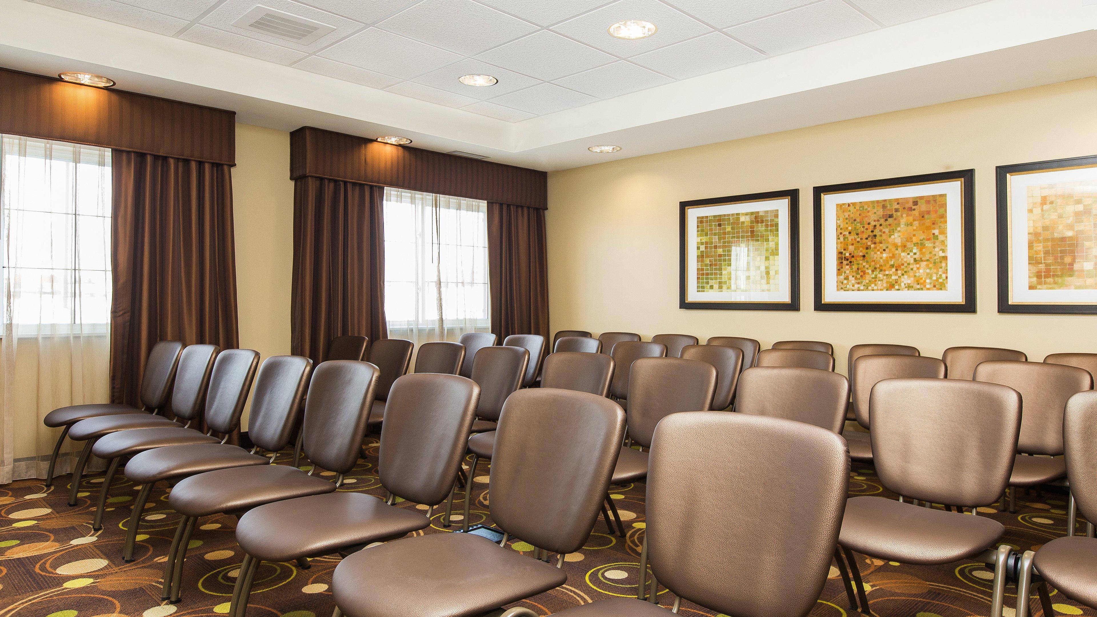 Staybridge Suites West Edmonton By Ihg מראה חיצוני תמונה
