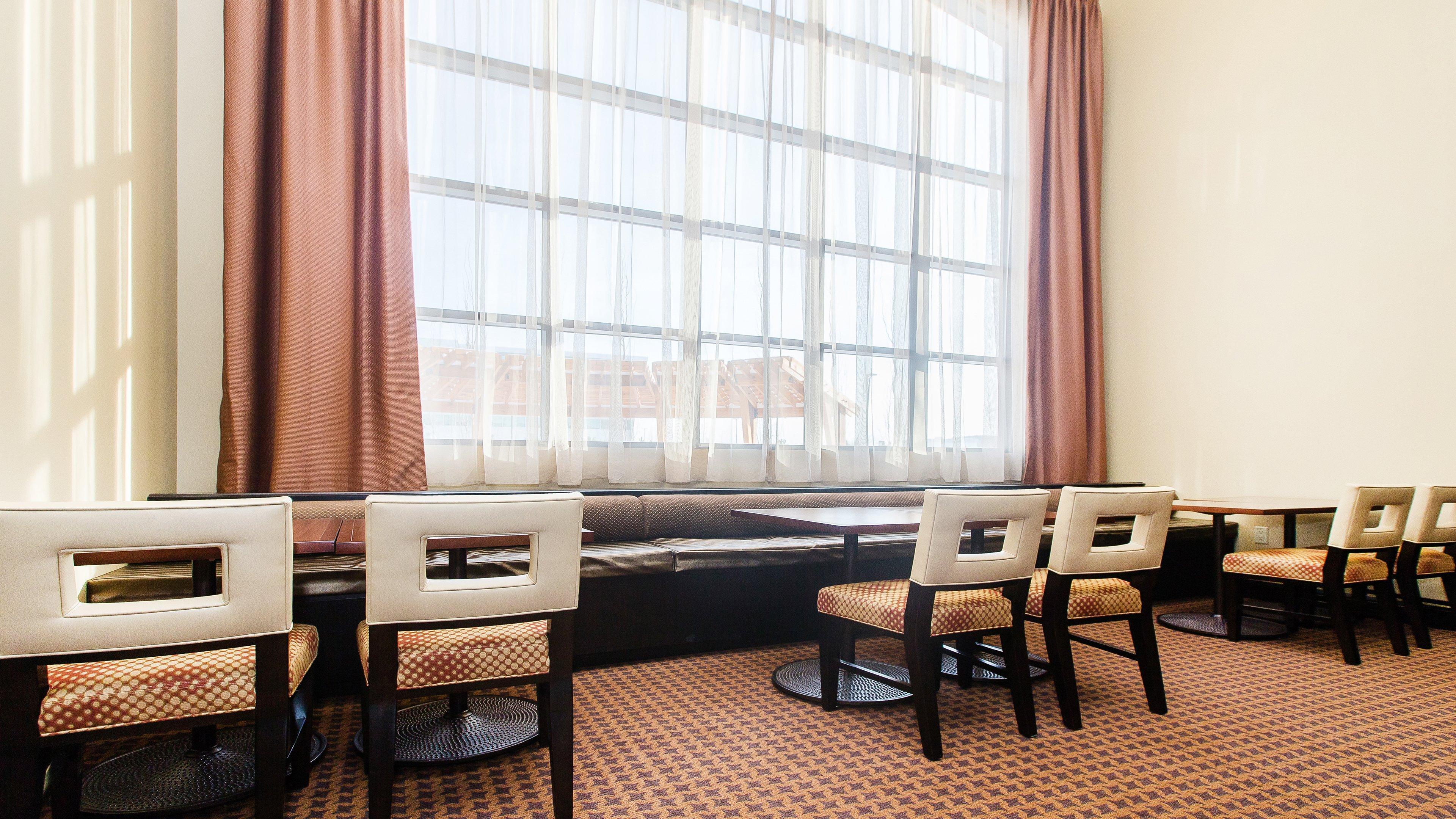 Staybridge Suites West Edmonton By Ihg מראה חיצוני תמונה
