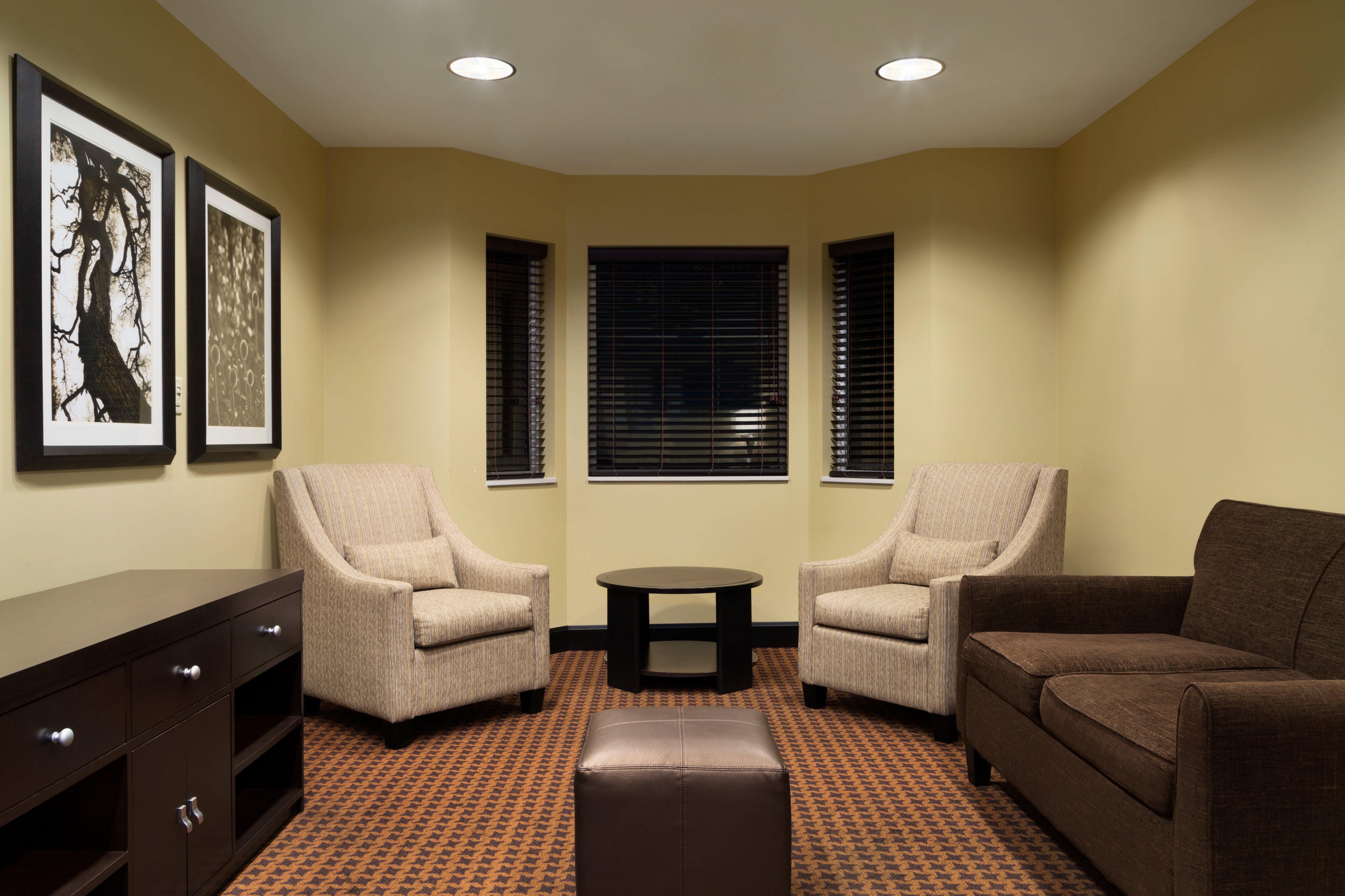Staybridge Suites West Edmonton By Ihg מראה חיצוני תמונה