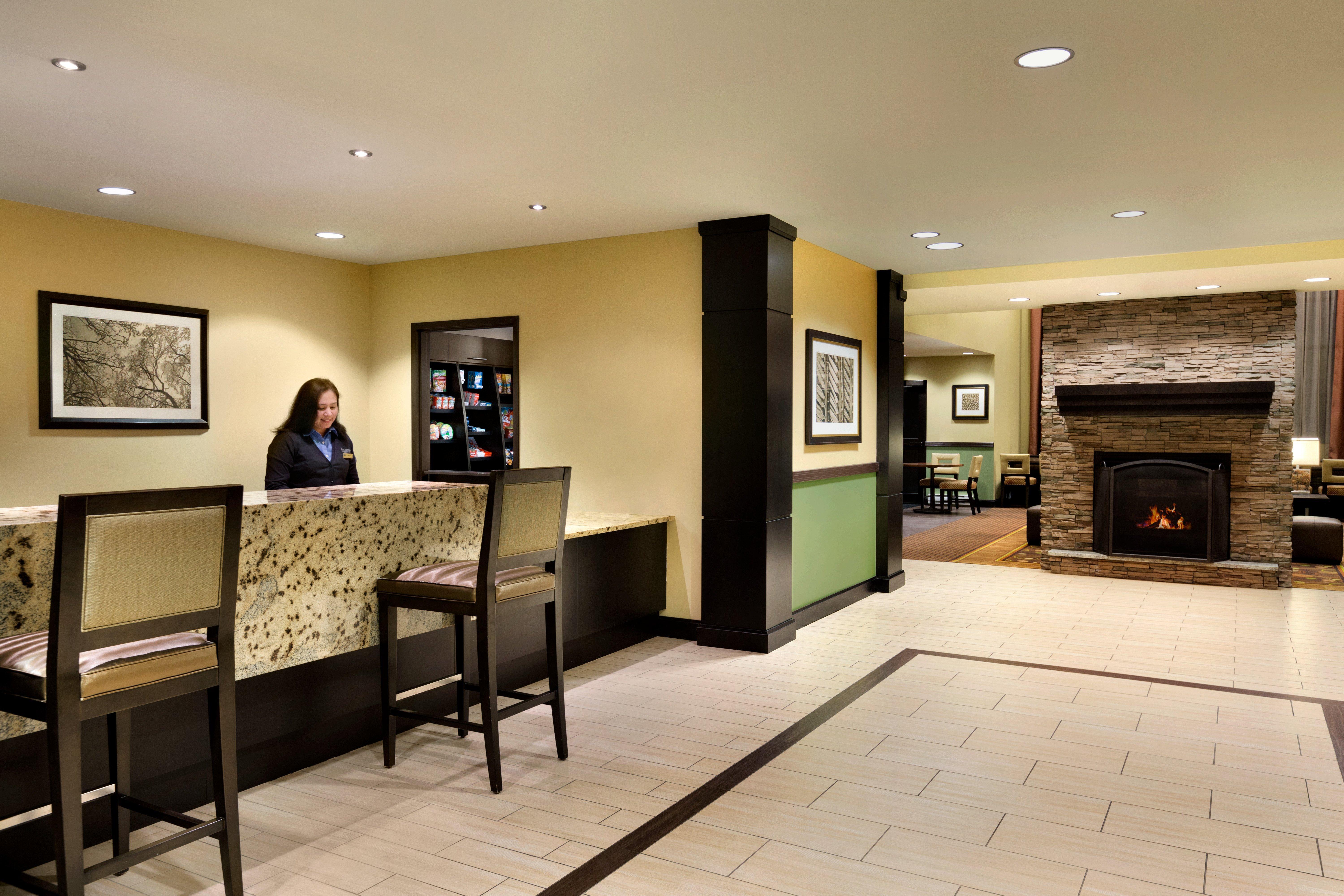 Staybridge Suites West Edmonton By Ihg מראה חיצוני תמונה