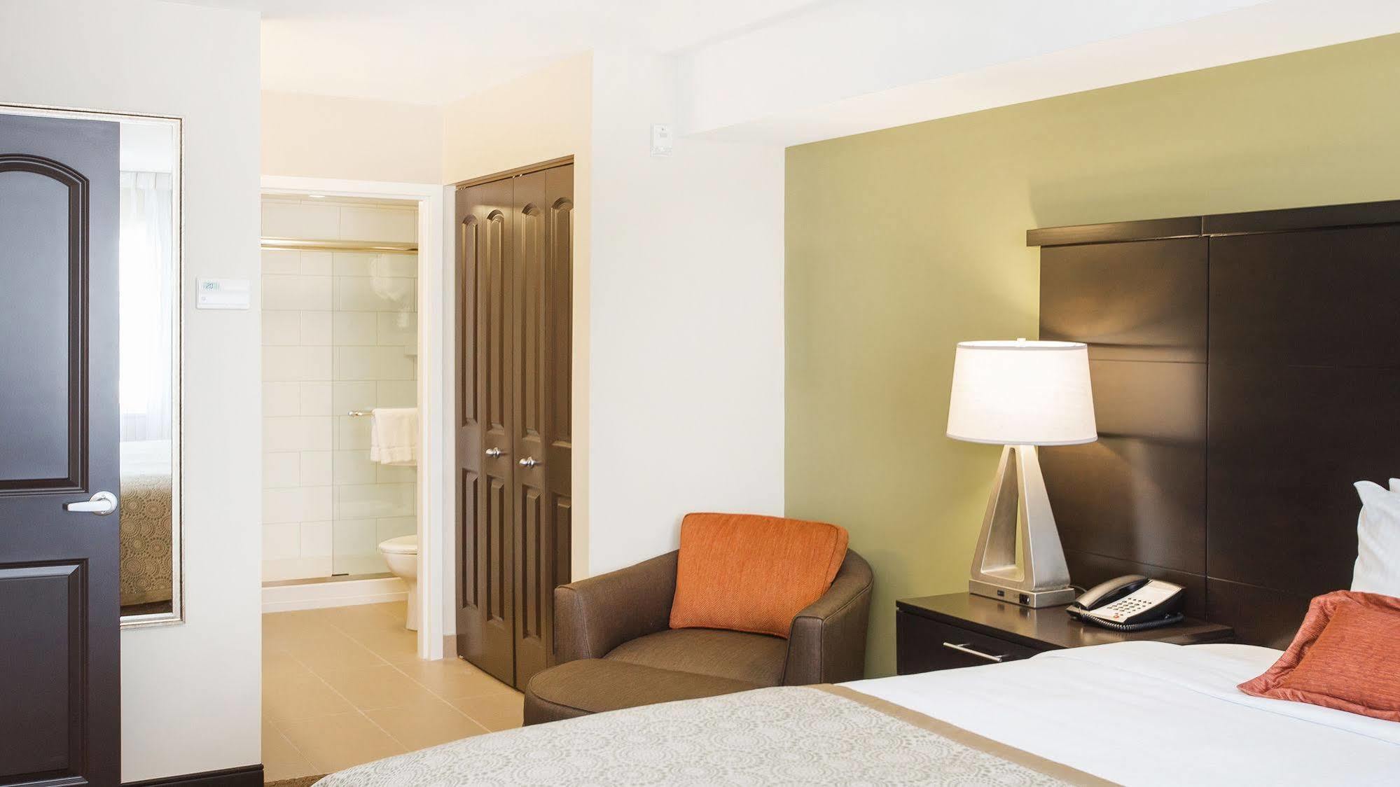 Staybridge Suites West Edmonton By Ihg מראה חיצוני תמונה