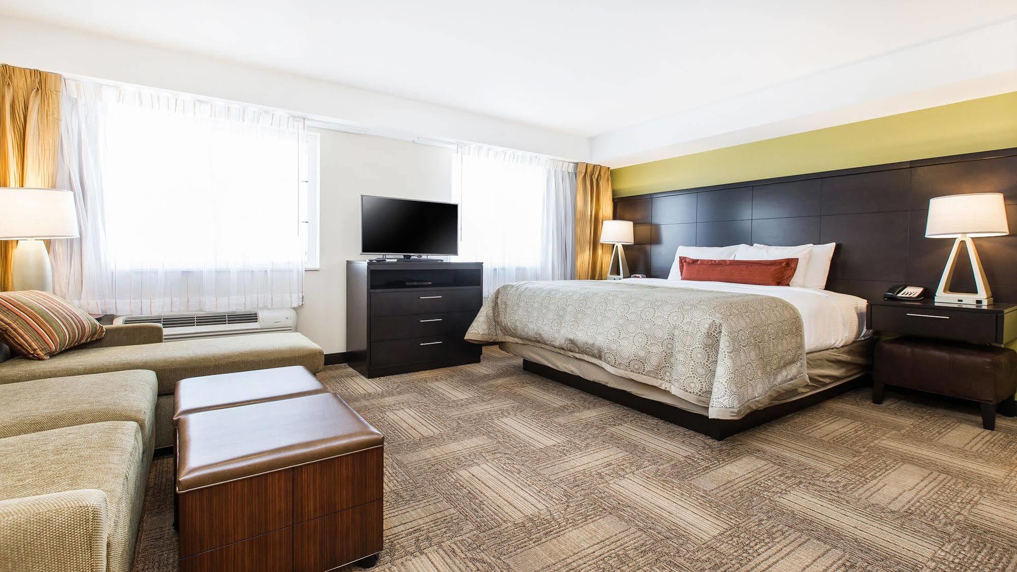 Staybridge Suites West Edmonton By Ihg מראה חיצוני תמונה